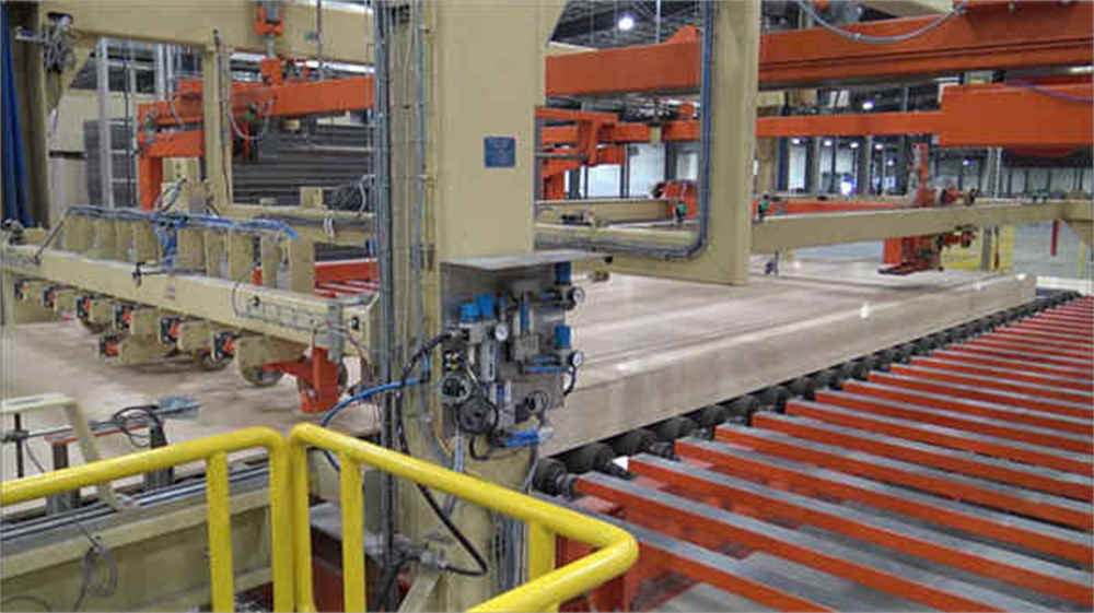 Système intelligent de tri et de transfert automatique pour l'homme fait de la pension