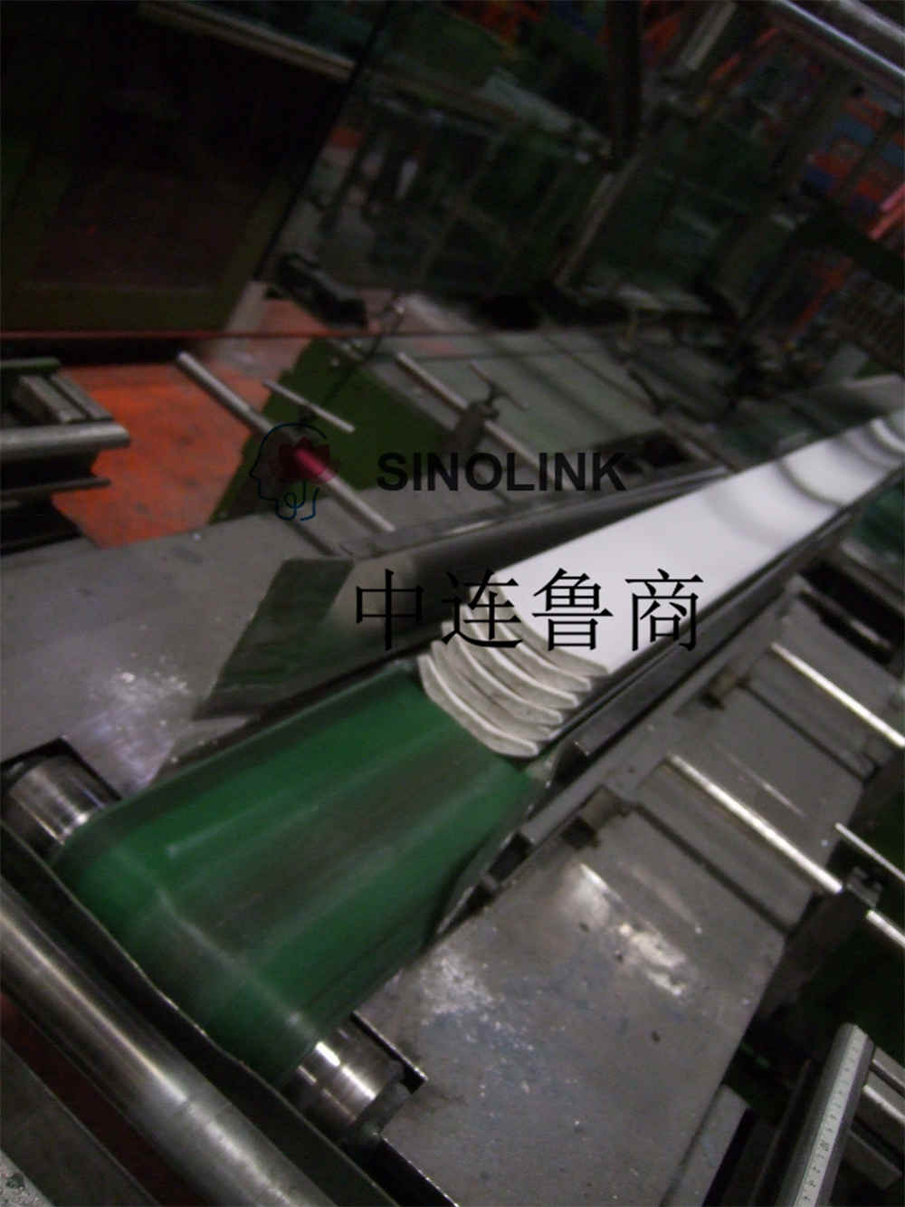 Convoyeur à bande automatique pour lignes de gypse ou plaque de fil longue