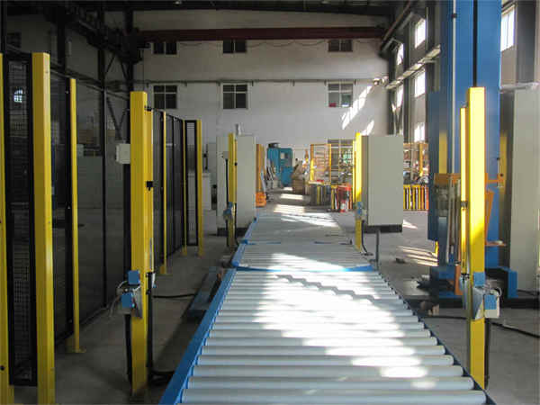 Enveloppe étirable à bras rotatif entièrement automatique