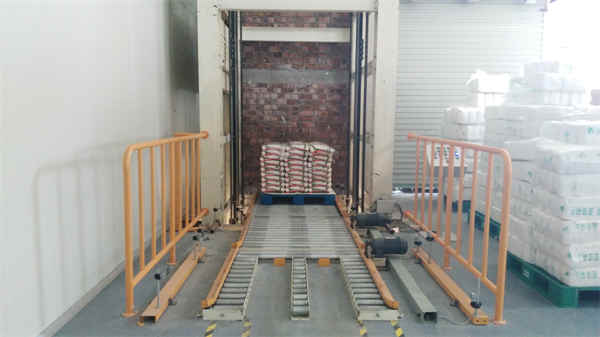 Convoyeur à levage vertical alternatif sans pilote entièrement automatique