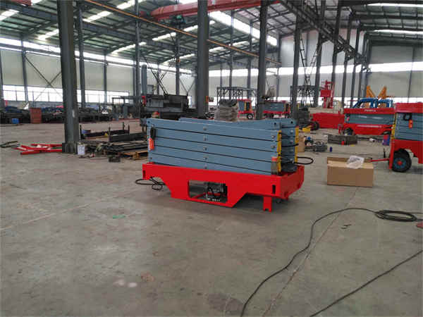 Plate-forme élévatrice automatique à ciseaux en vente