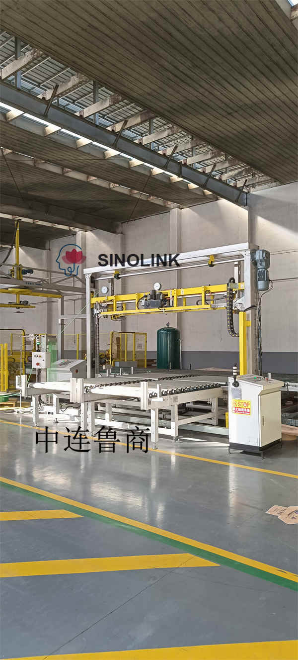 Machine de cerclage de protection d'angle automatique côté long