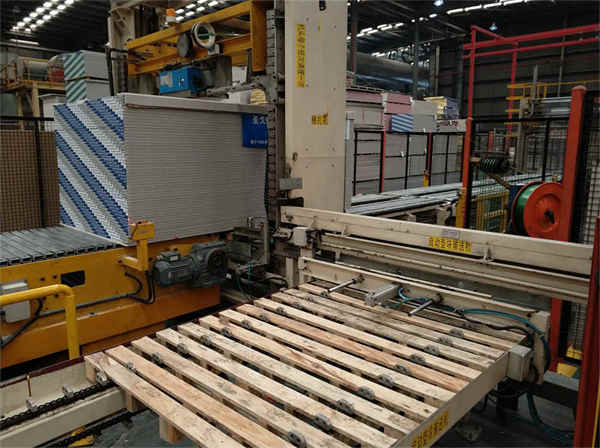 Cercleuses de palettes verticales entièrement automatiques