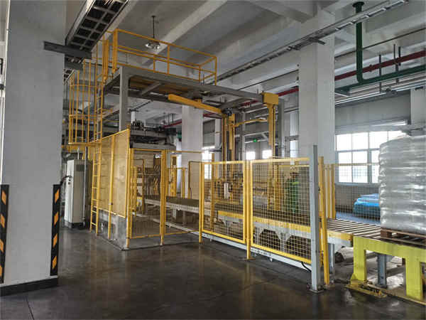 Emballeuse de film étirable à bras rotatif ZL1800FZ-PL