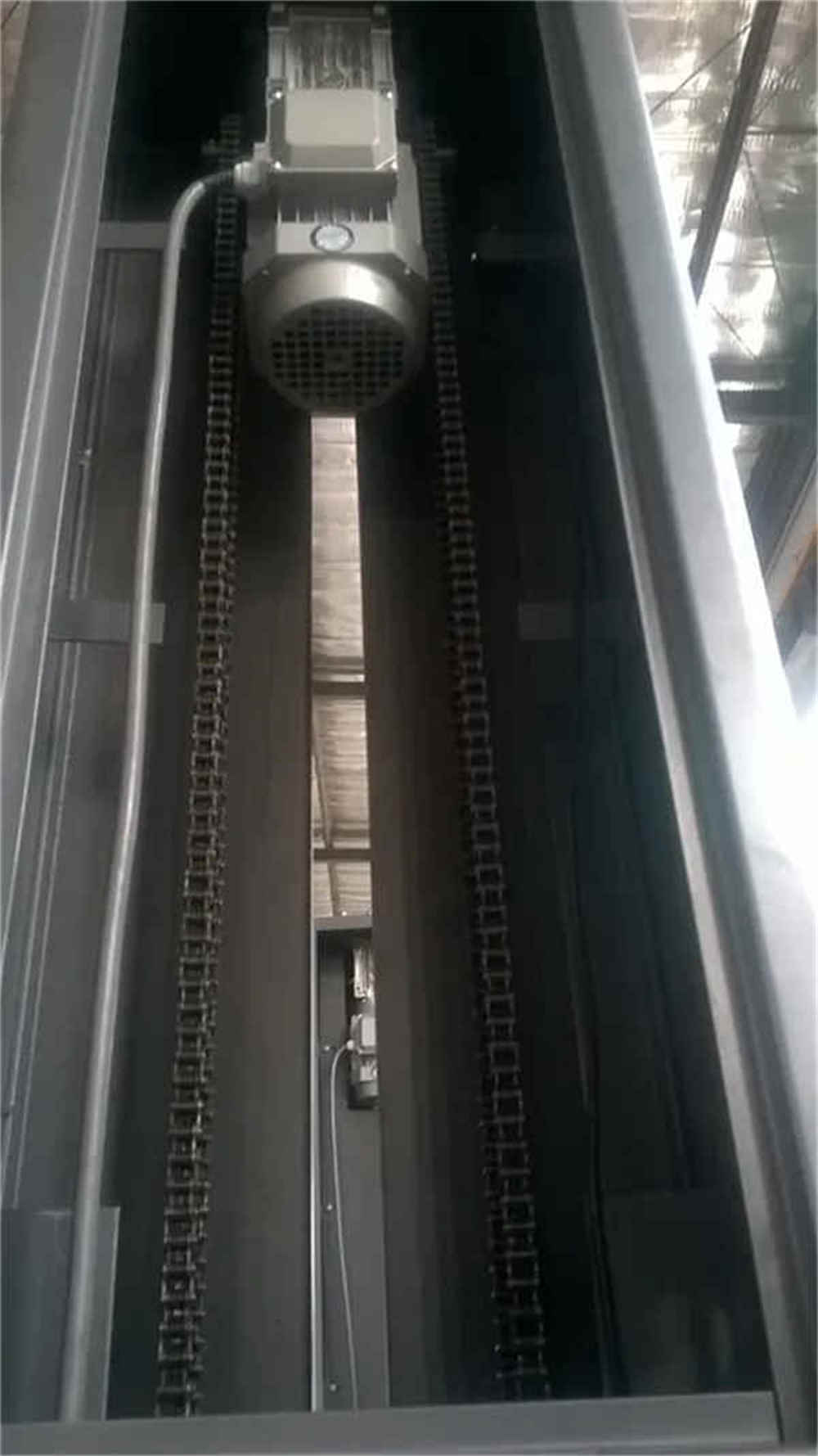 Machine à emballage de palettes semi-automatique