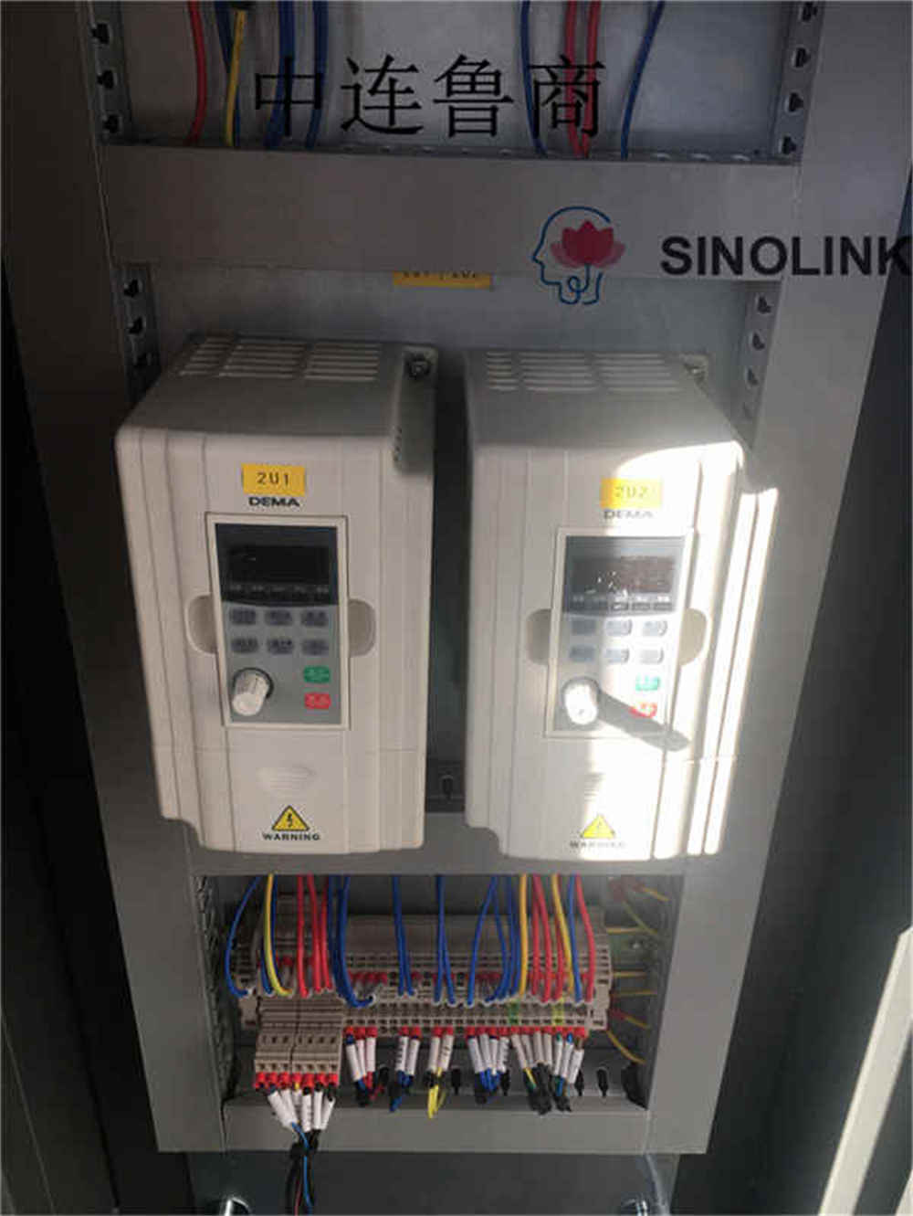 Machine à emballage de palettes semi-automatique