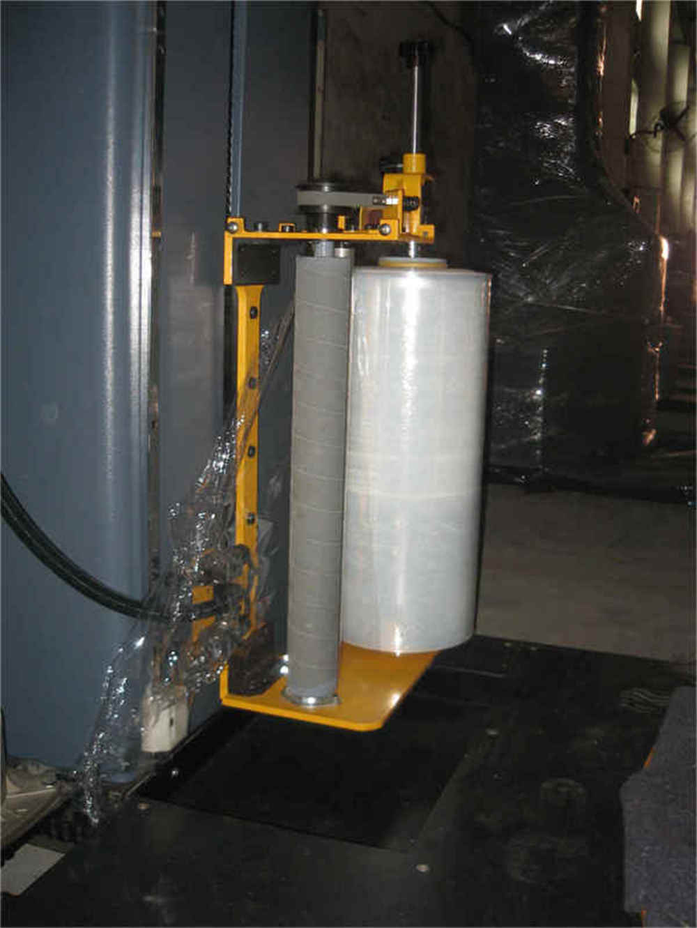 Machine à emballage de palettes semi-automatique