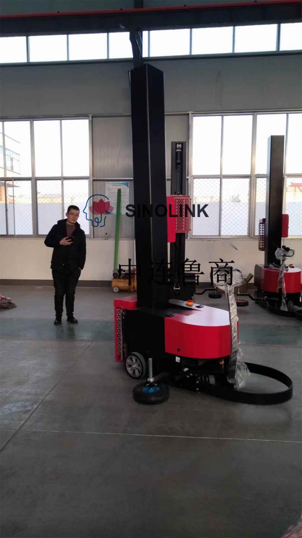 Machine d'emballage de type auto-marche