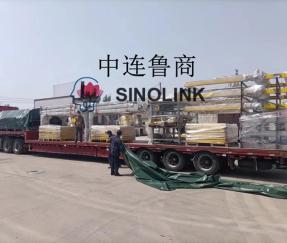 Livraison des marchandises de trois remorques pour les clients