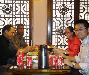 Clients d'Algérie pour avoir signé l'accord sur la commande de 20 ensembles de cercleuses