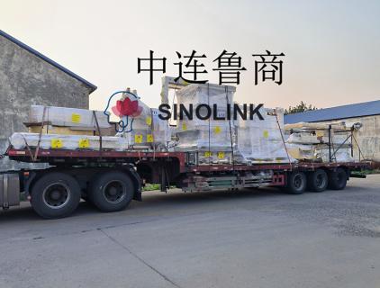 La ligne de conditionnement automatique de nouvelles cellules énergétiques est qualifiée pour le conditionnement et la livraison.