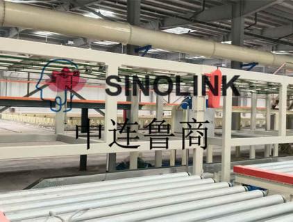 Système de transport et de tri automatique de panneaux artificiels