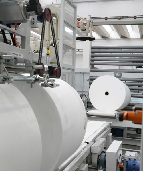 Système de transport et d'emballage automatique de tissu non tissé Non Woven Fabric Automatic Conveying And Packaging System