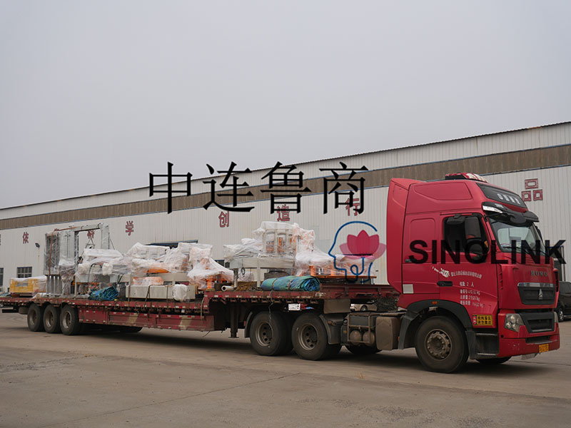 Photos de livraison de la machine de cerclage Delivery Pictures of Strapping Machine