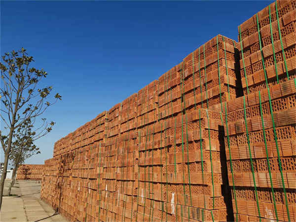 Machine de cerclage utilisant du ruban d'emballage PP Strapping Machine Using PP Packing Tape