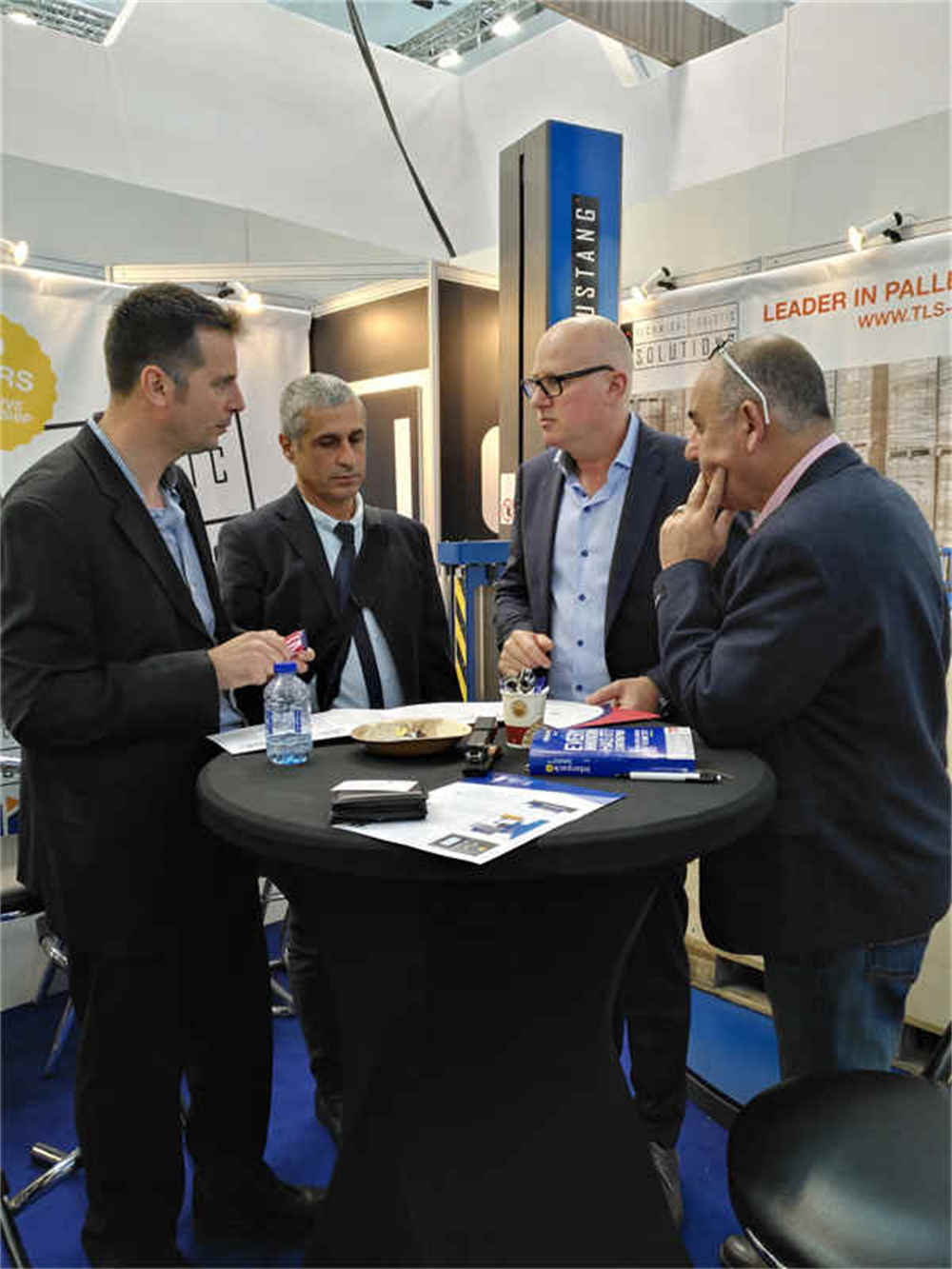 A participé à l'exposition Triennial International Packaging Machinery, Packaging and Confisery Machinery (Interpack 2017) à Dusseldorf, Allemagne, A participé à l'exposition Triennial International Packaging Machinery, Packaging and Confisery Machinery (Interpack 2017) à Dusseldorf, Allemagne,