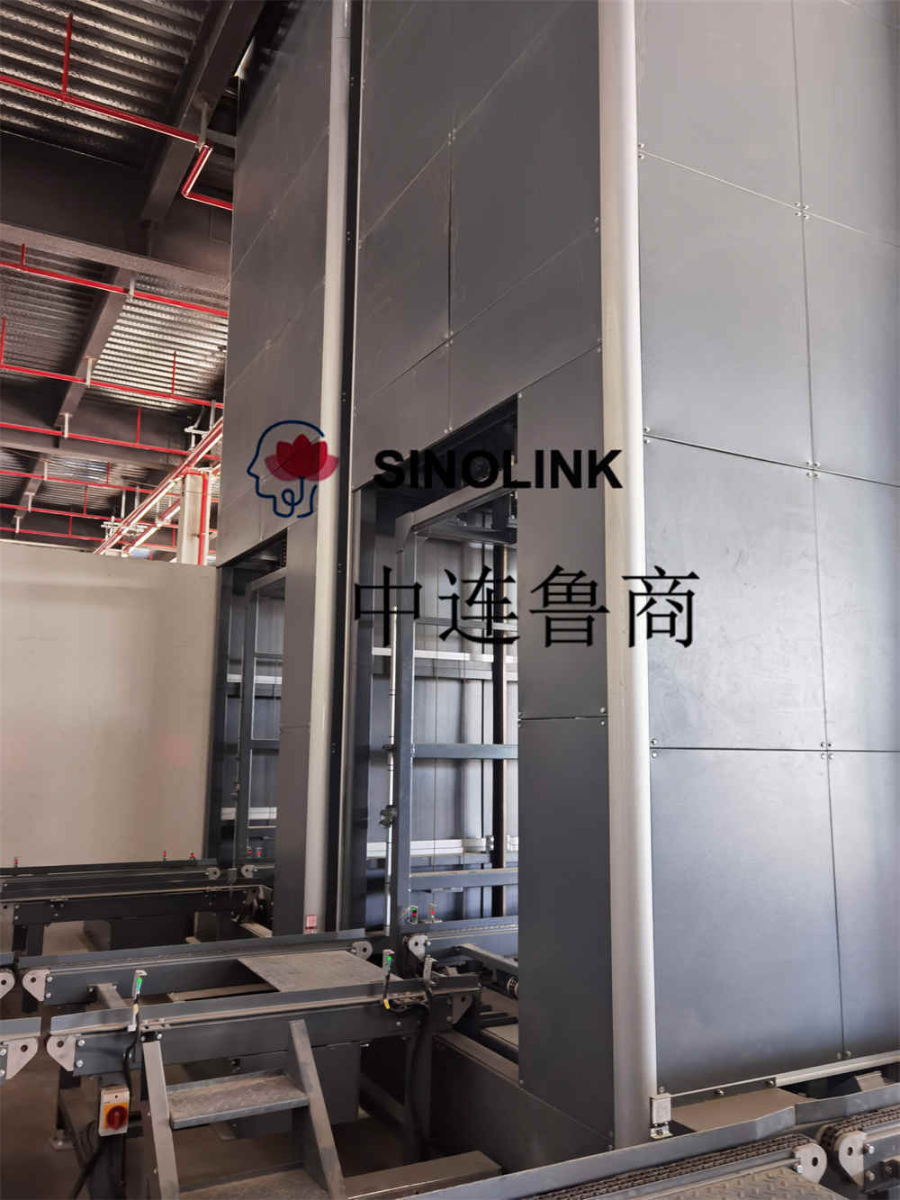 Convoyeur de levage vertical sans pilote entièrement automatique pour charges lourdes Fully Automatic Unmanned Heavy Load Vertical Lifting Conveyor