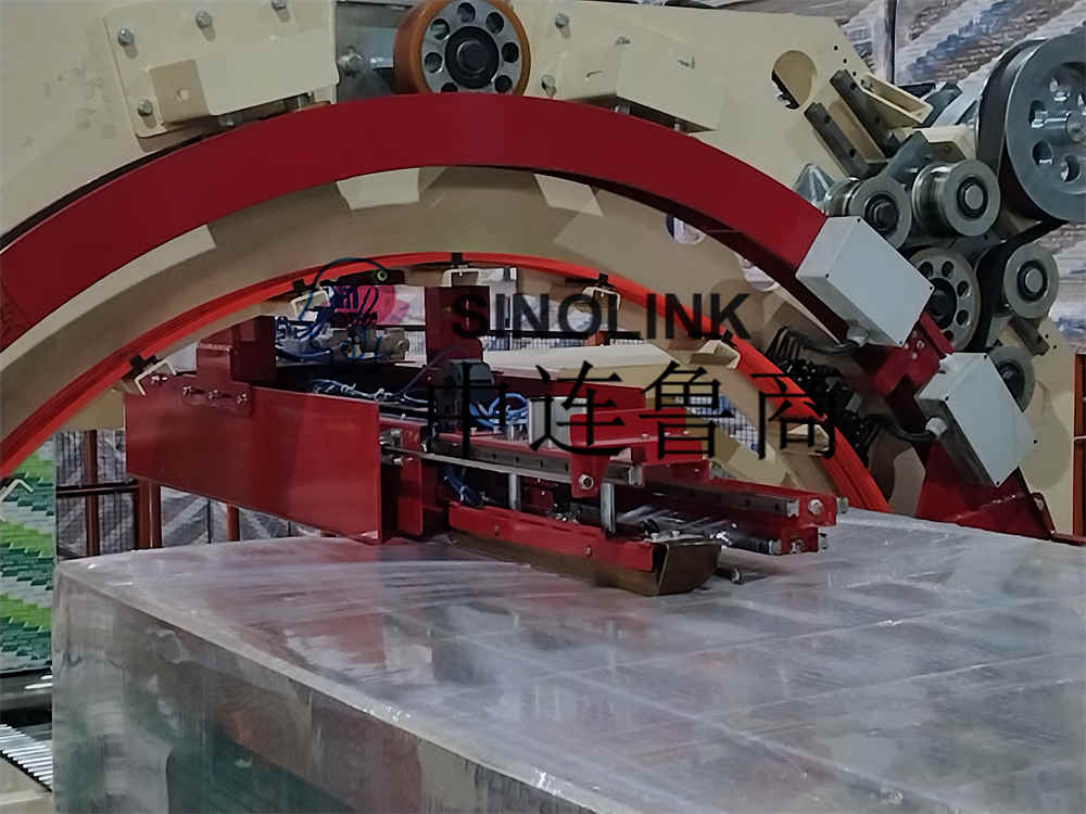 Machine d'emballage pré-étirement automatique à six côtés pour les matériaux de construction de plaques Machine d'emballage pré-étirement automatique à six côtés pour les matériaux de construction de plaques